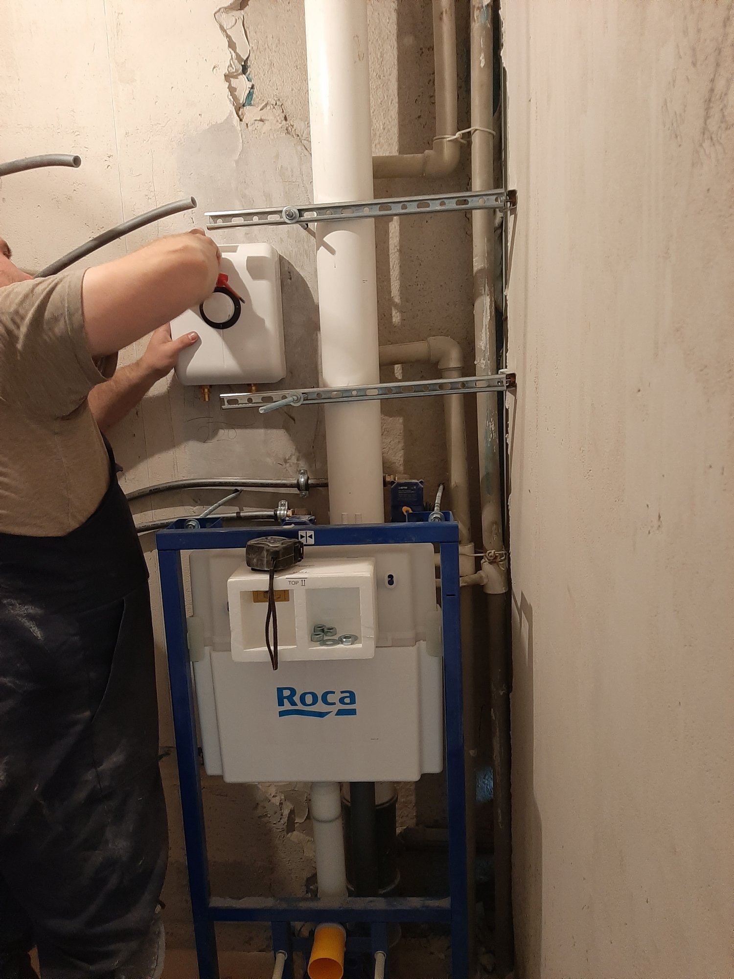 Монтаж системы водоснабжения в квартире в районе метро Каширская